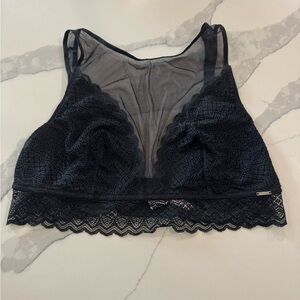 La Vie En Rose Black Lace Bra with Scalloped Edges